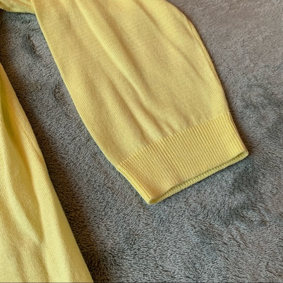 Reitman’s 3/4 Length Sleeve V-Neck Cardigan - Picture 4 of 5